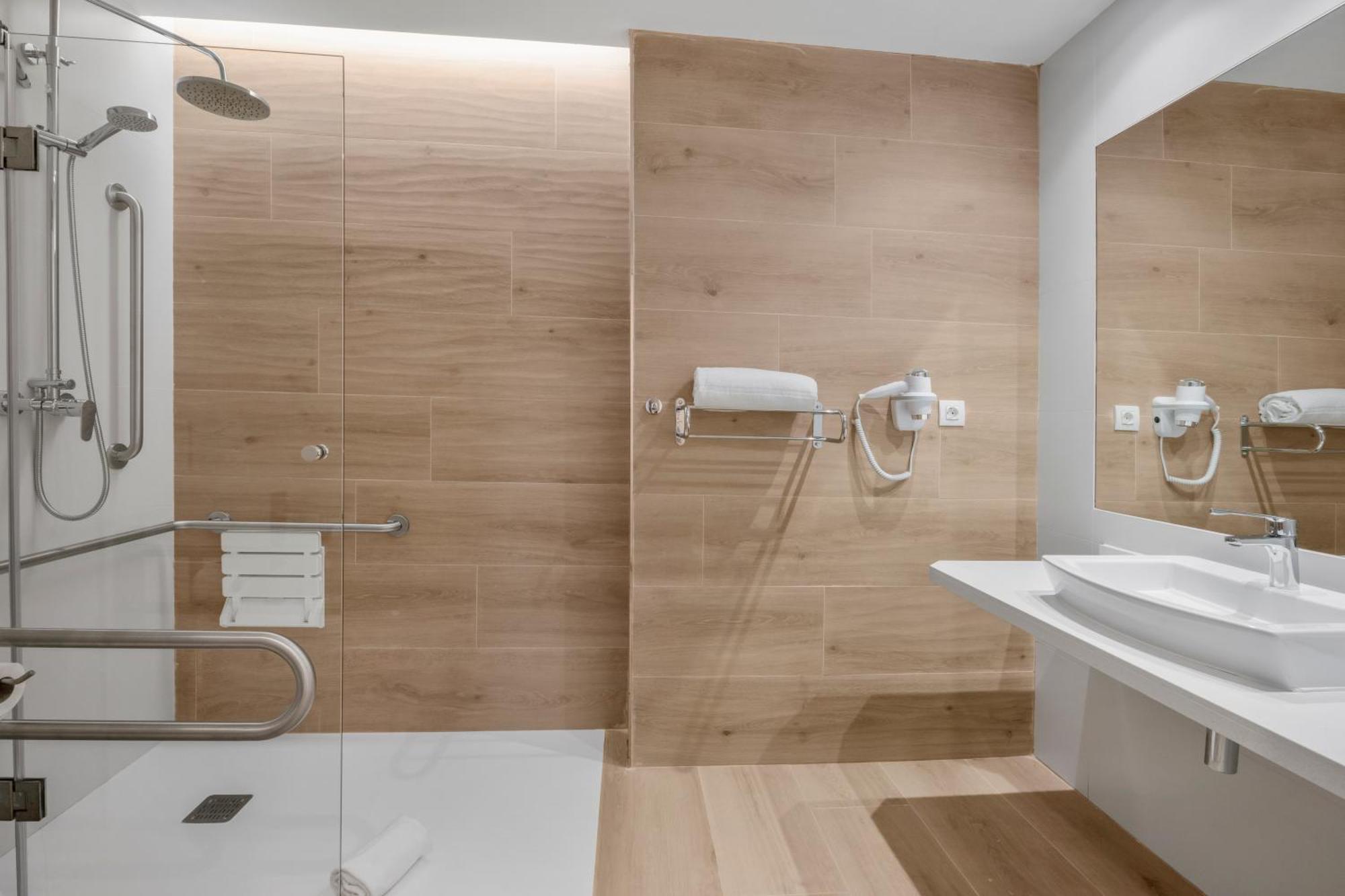 B&B Hotel Castro Urdiales Ngoại thất bức ảnh