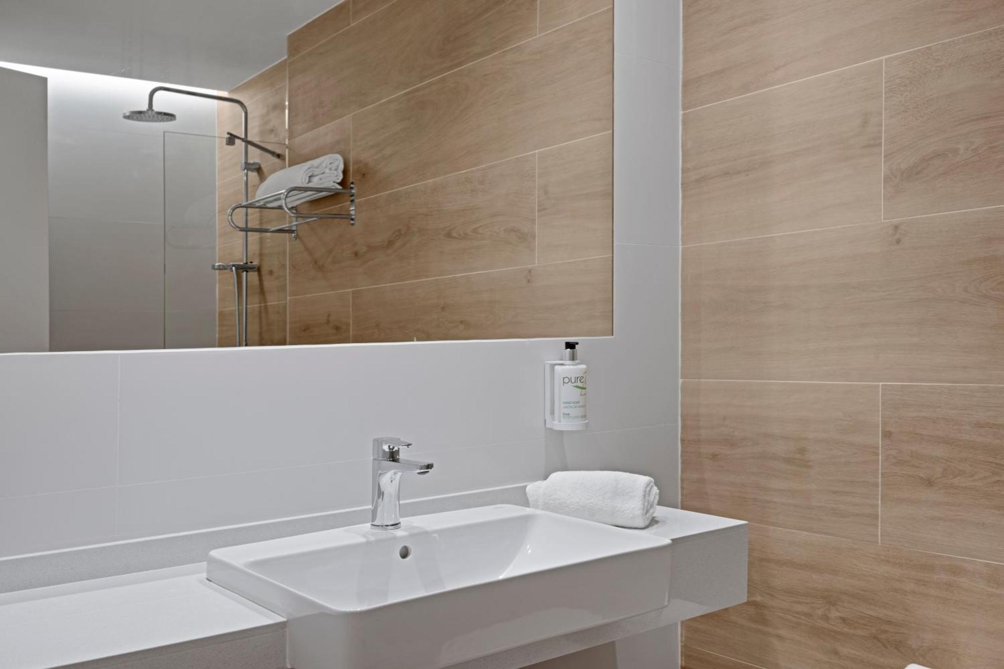 B&B Hotel Castro Urdiales Ngoại thất bức ảnh